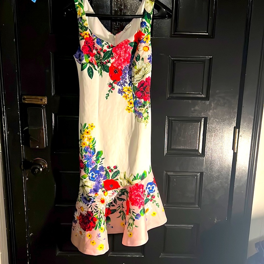 Used Venus dress size S